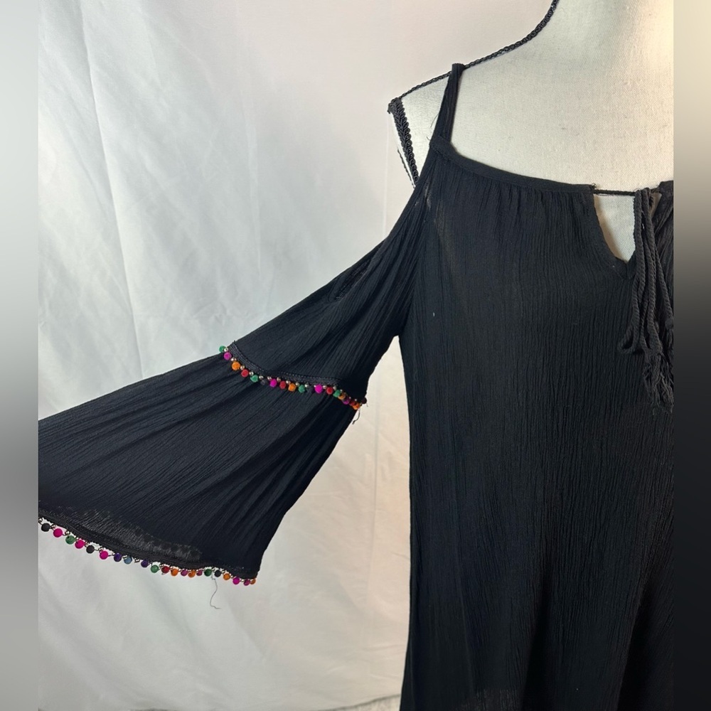 Black Cold Shoulder Dress with Pom-Pom Accents - Picture 4 of 11